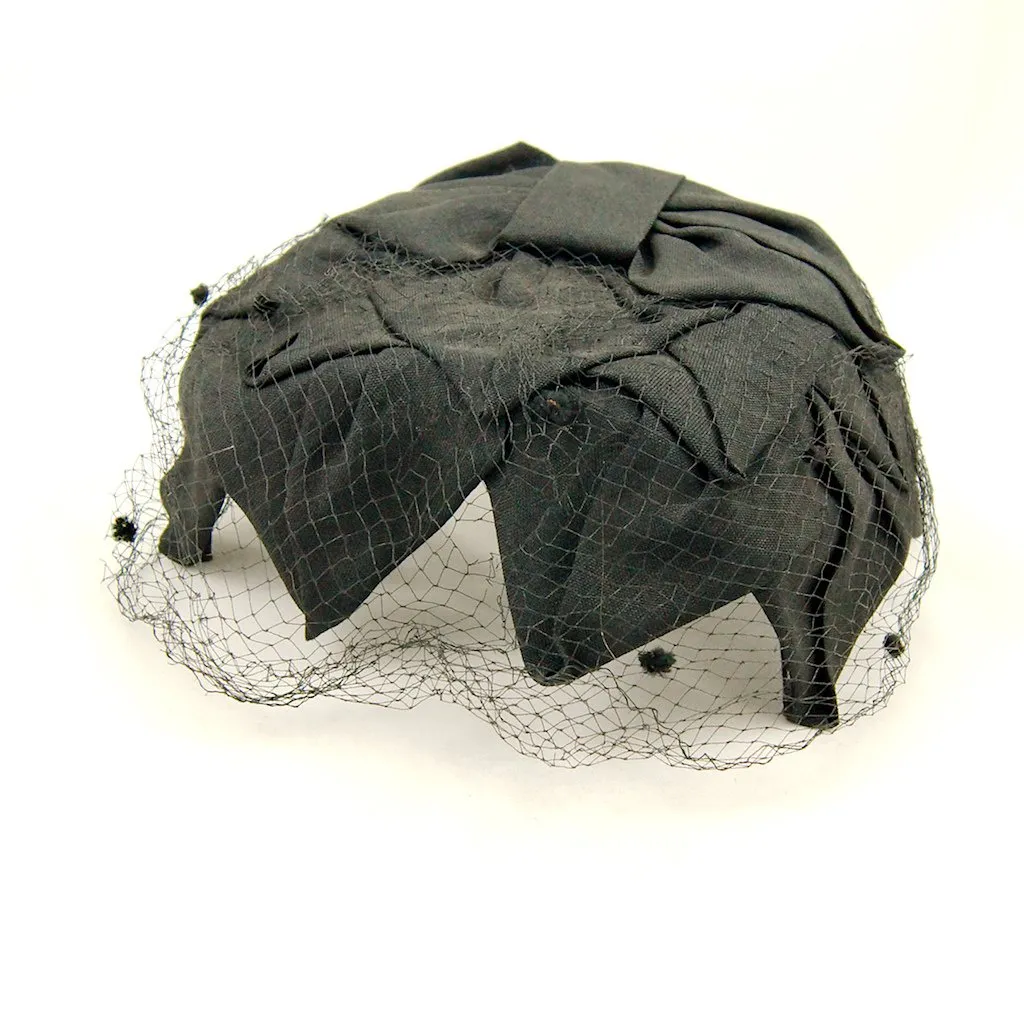 1950s Black Petal Crescent Hat