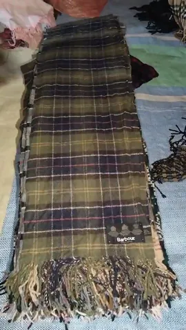 Barbour scarves 200 pieces