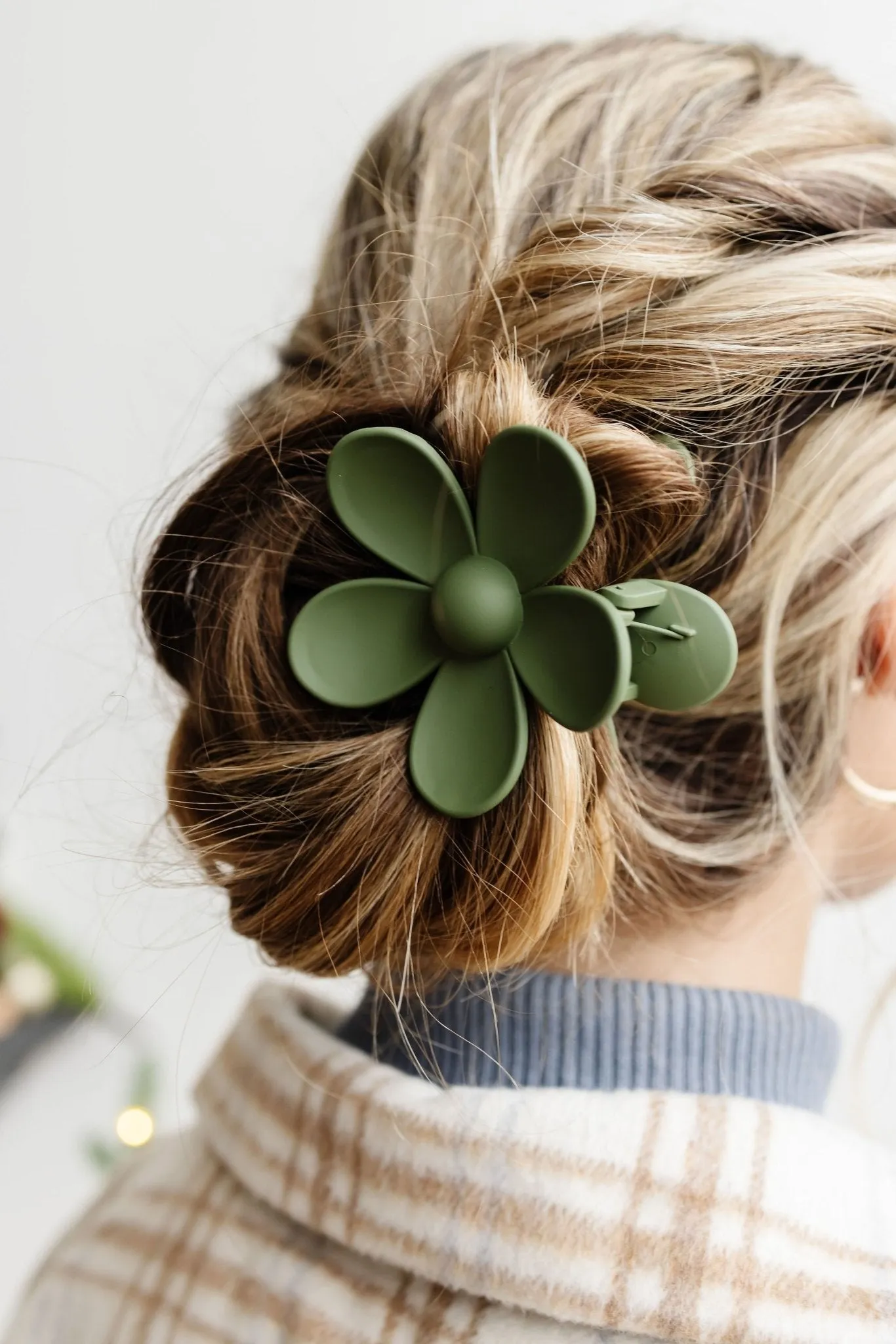 Flower Claw Clip