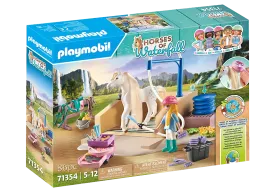 Playmobil Horses of Waterfall: Washing Station with Isabella and Lioness 71354